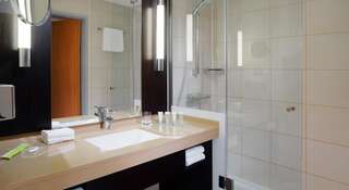 Гостиница Кортъярд Марриотт Москва Павелецкая Москва Стандартный двухместный номер с 1 кроватью или 2 отдельными кроватями-3